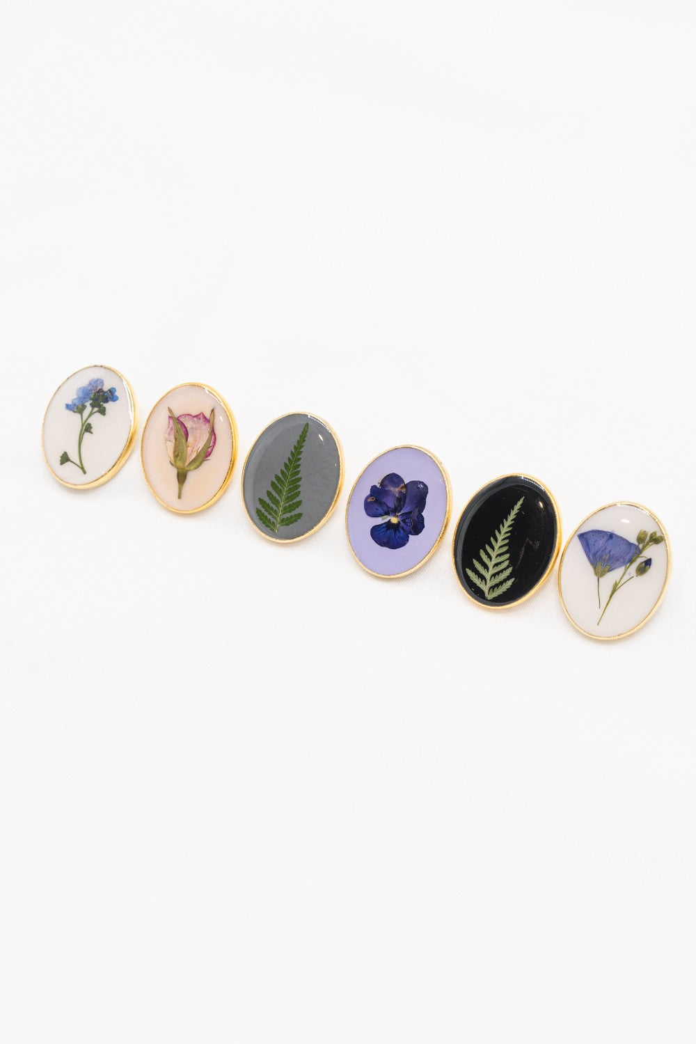 Pressed Botanical Bolo in Gold|179