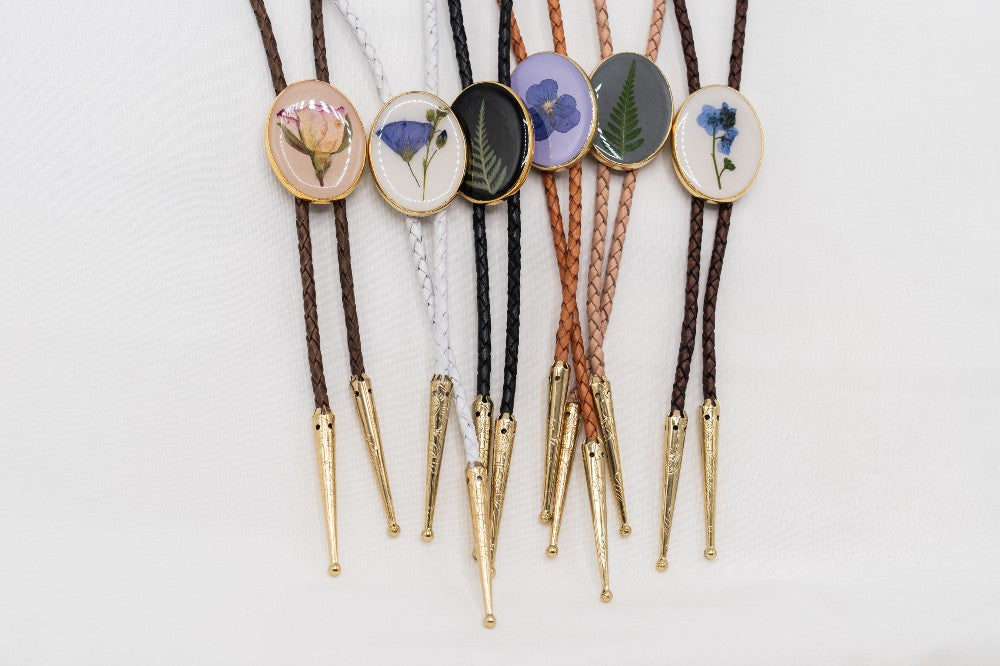 Pressed Botanical Bolo in Gold|181