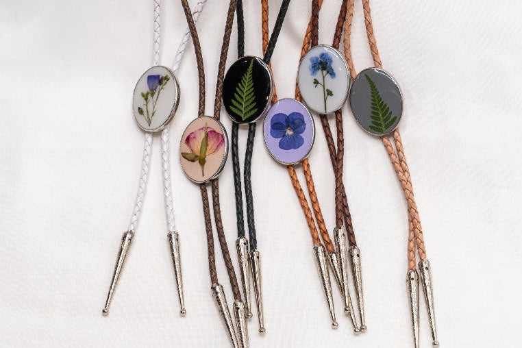 Pressed Botanical Bolo in Silver|174