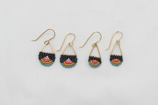 Beaded Arches : Black Rainbow|358