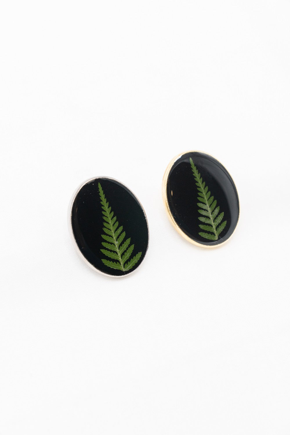 Pressed Botanical Bolo in Gold|182